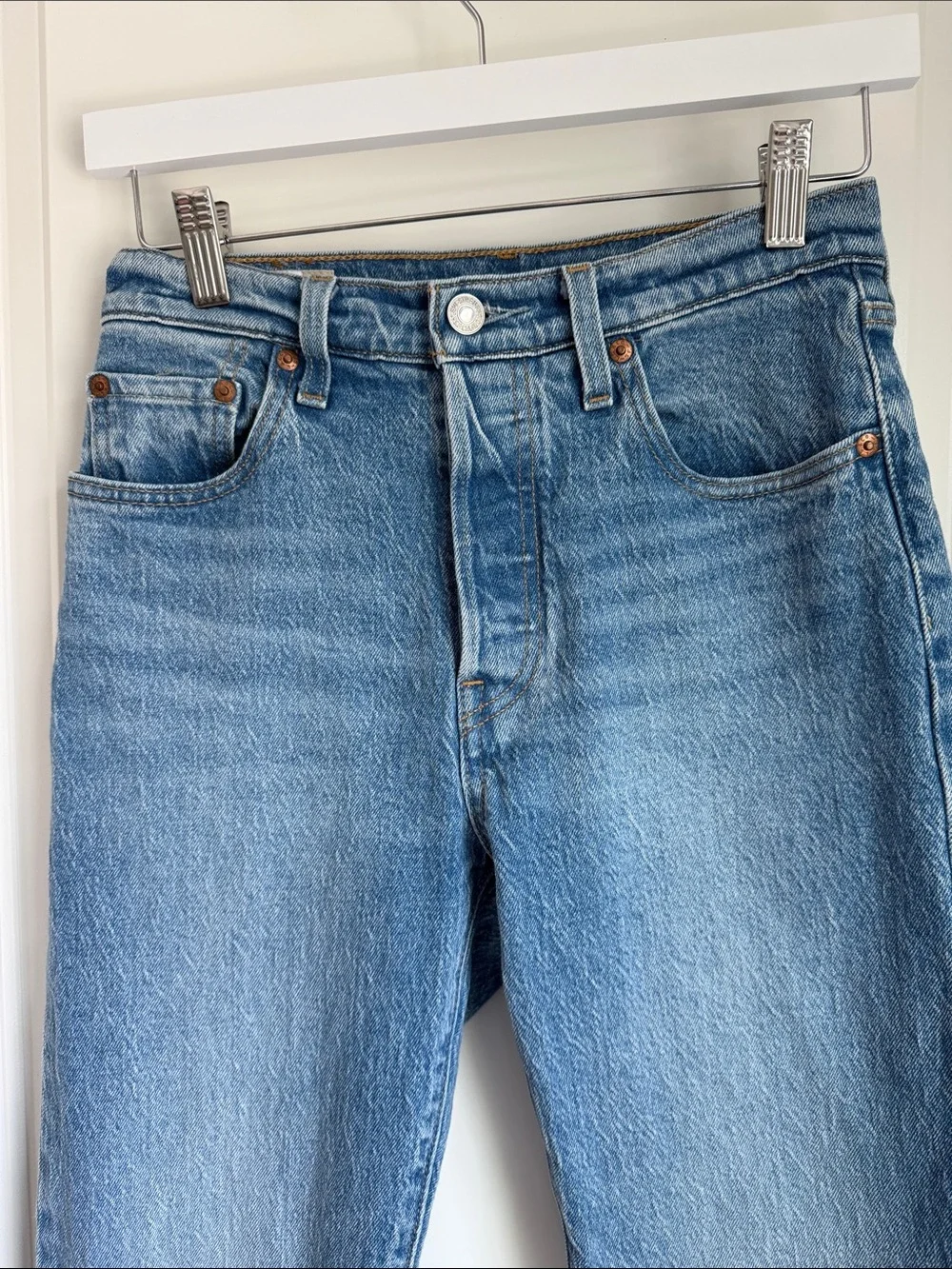 LEVI’S 501 High-Rise Straight Jeans